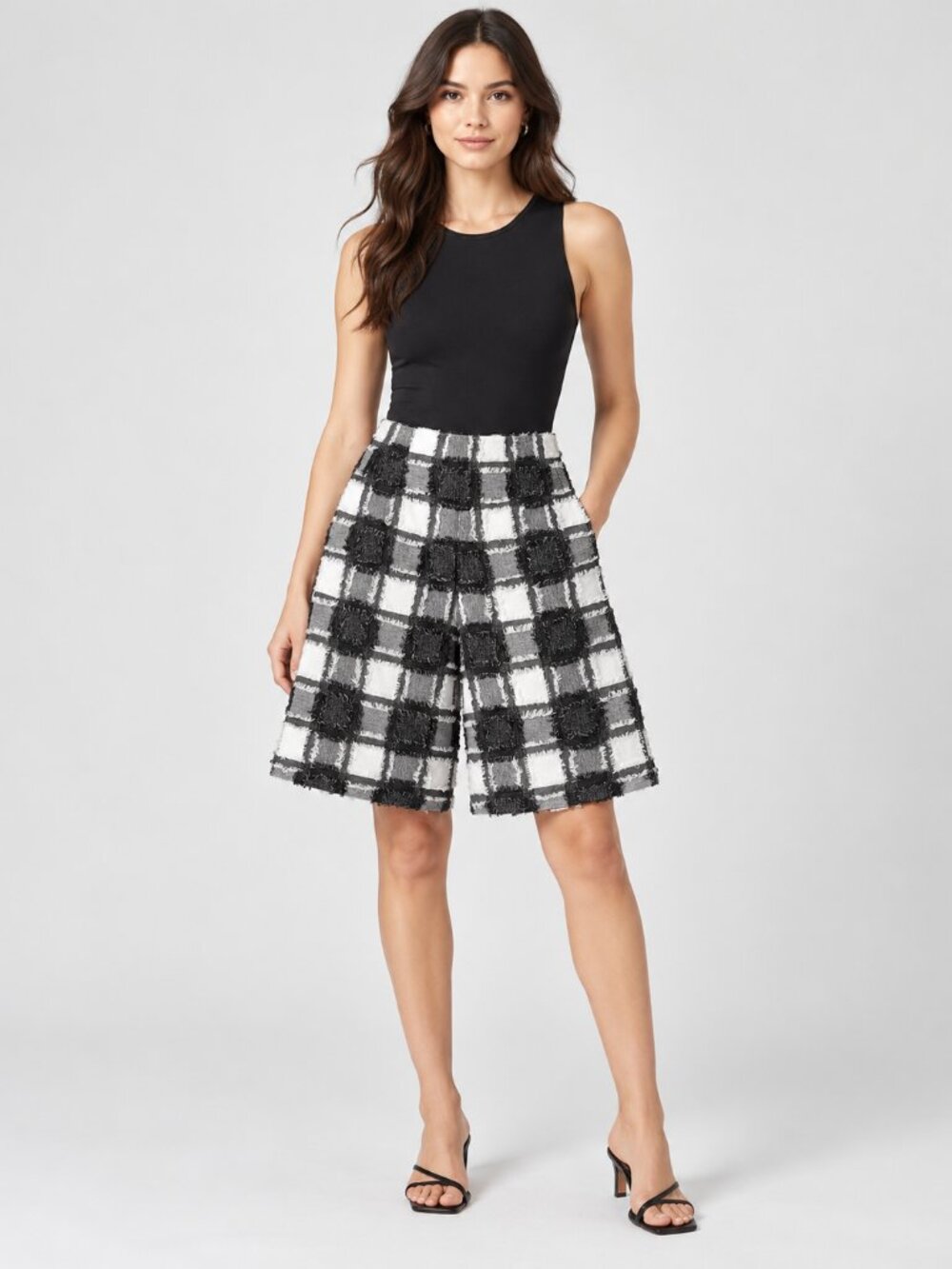 DO+BE Textured Fringe Plaid Checkered Women's Shorts – Elevated Casual Looks S